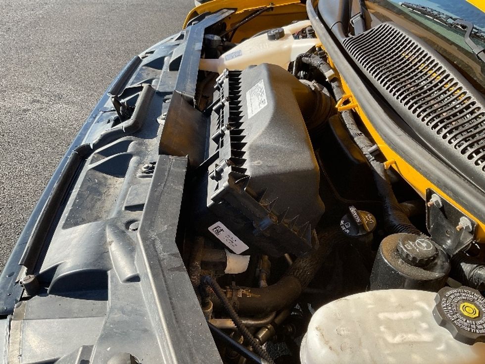 Light Duty Box Truck-Light and Medium Duty Trucks-GMC-2022-Savana G33903-Philadelphia-PA-82,451\n\t\tmiles-$ 29,500 - Image 22