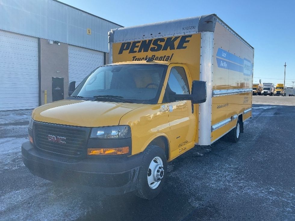 Light Duty Box Truck-Light and Medium Duty Trucks-GMC-2022-Savana G33903-Philadelphia-PA-82,451\n\t\tmiles-$ 29,500 - Image 3