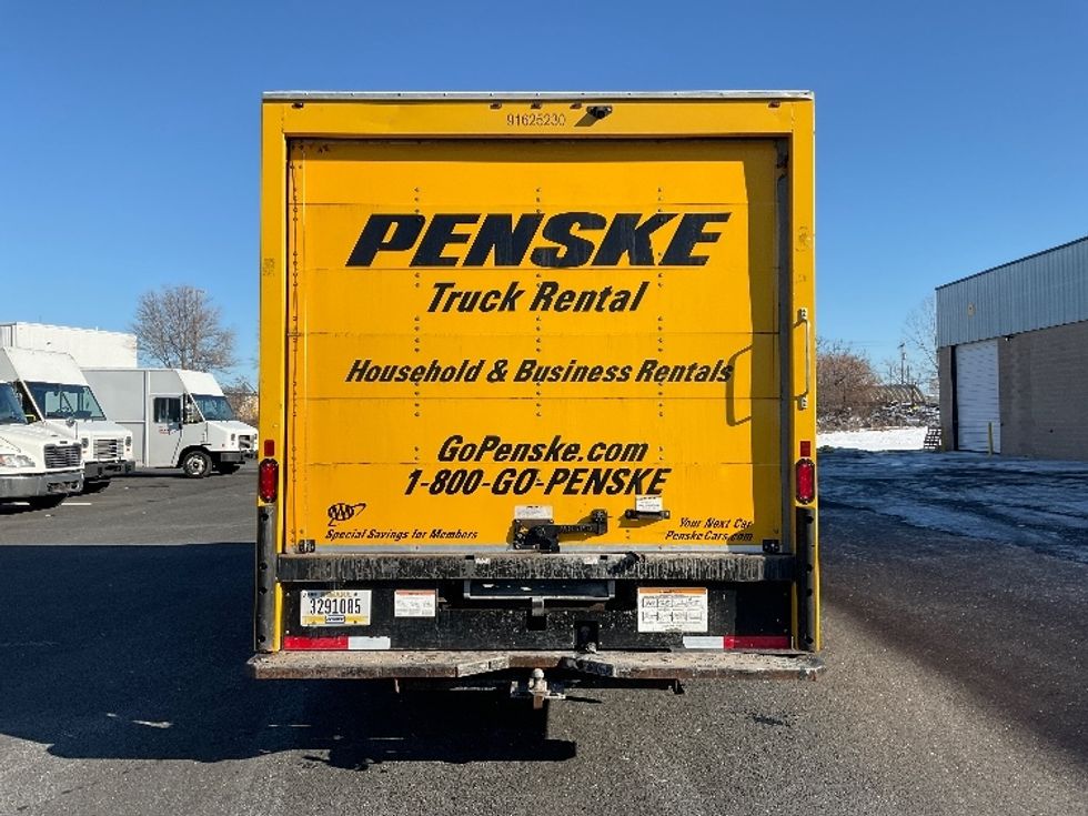 Light Duty Box Truck-Light and Medium Duty Trucks-GMC-2022-Savana G33903-Philadelphia-PA-82,451\n\t\tmiles-$ 29,500 - Image 6