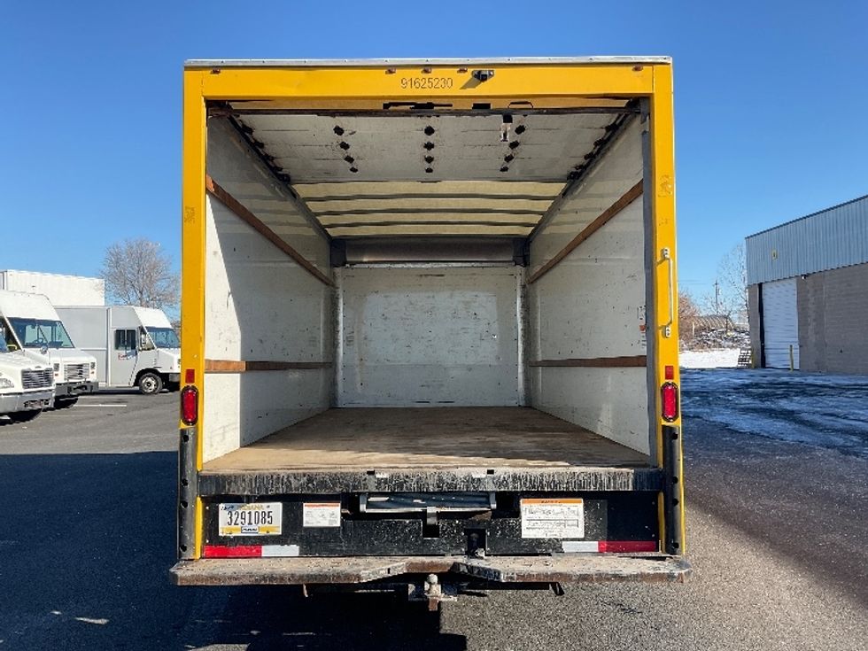 Light Duty Box Truck-Light and Medium Duty Trucks-GMC-2022-Savana G33903-Philadelphia-PA-82,451\n\t\tmiles-$ 29,500 - Image 7