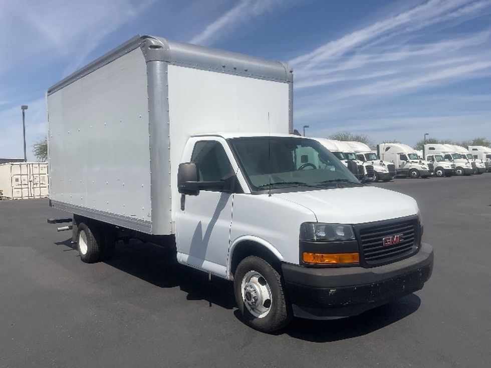 Light Duty Box Truck-Light and Medium Duty Trucks-GMC-2022-Savana G33903-Phoenix-AZ-135,018\n\t\tmiles-$ 22,750 - Image 1