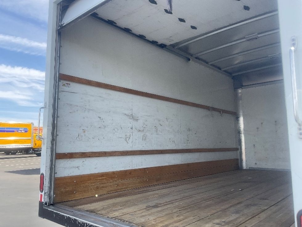 Light Duty Box Truck-Light and Medium Duty Trucks-GMC-2022-Savana G33903-Phoenix-AZ-135,018\n\t\tmiles-$ 22,750 - Image 10