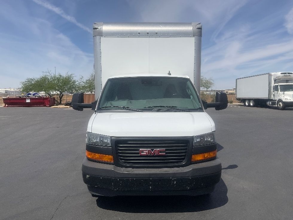 Light Duty Box Truck-Light and Medium Duty Trucks-GMC-2022-Savana G33903-Phoenix-AZ-135,018\n\t\tmiles-$ 22,750 - Image 2