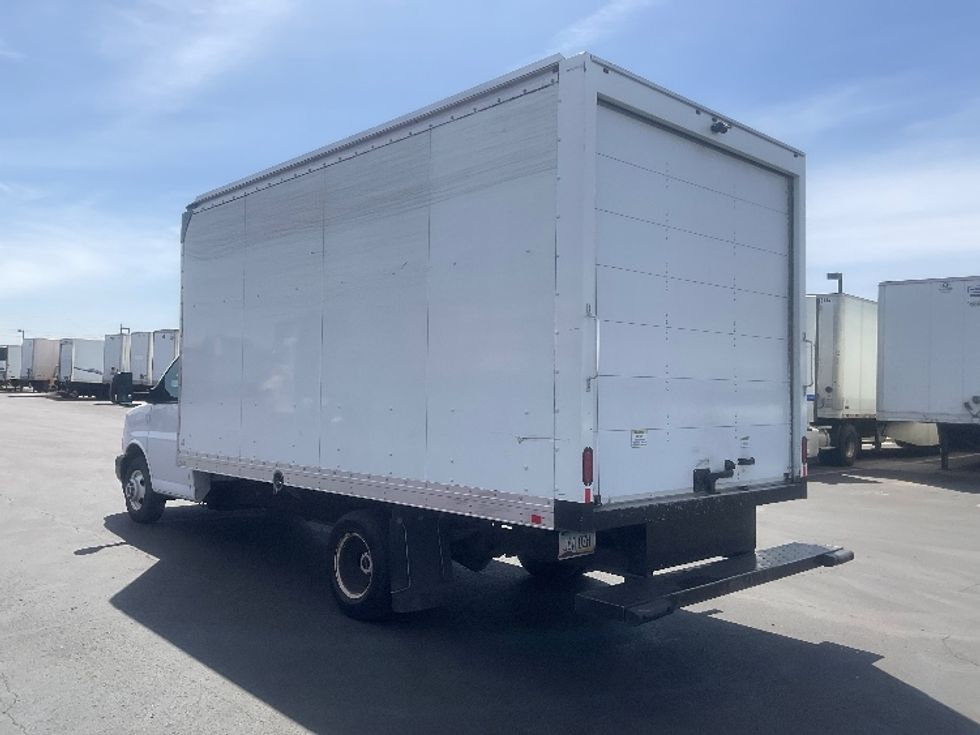 Light Duty Box Truck-Light and Medium Duty Trucks-GMC-2022-Savana G33903-Phoenix-AZ-135,018\n\t\tmiles-$ 22,750 - Image 6