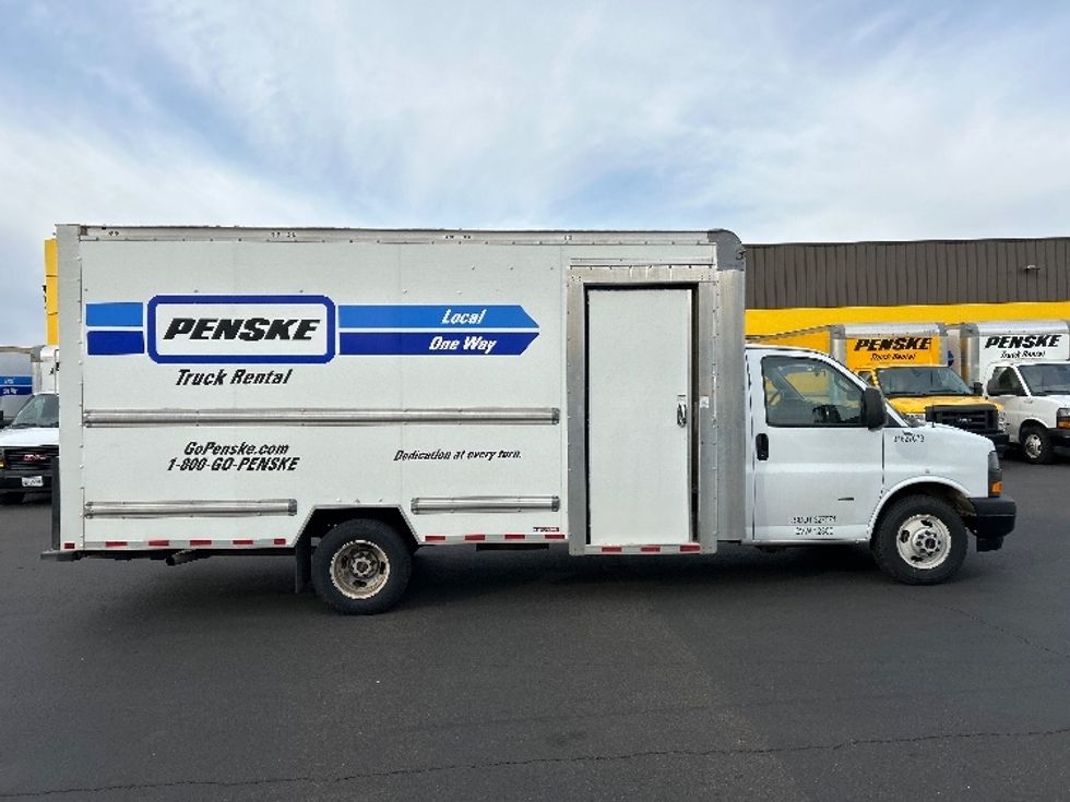 Light Duty Box Truck-Light and Medium Duty Trucks-GMC-2022-Savana G33903-Phoenix-AZ-29,292\n\t\tmiles-$ 45,000 - Image 15