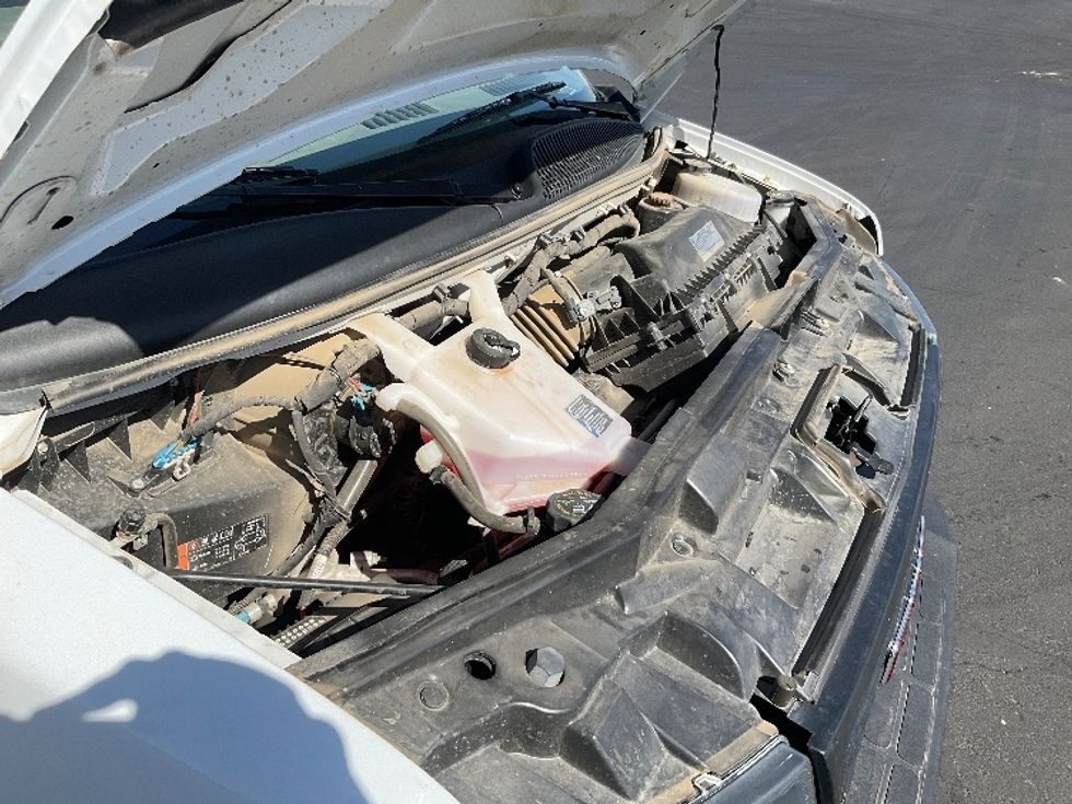 Light Duty Box Truck-Light and Medium Duty Trucks-GMC-2022-Savana G33903-Phoenix-AZ-33,191\n\t\tmiles-$ 49,750 - Image 23