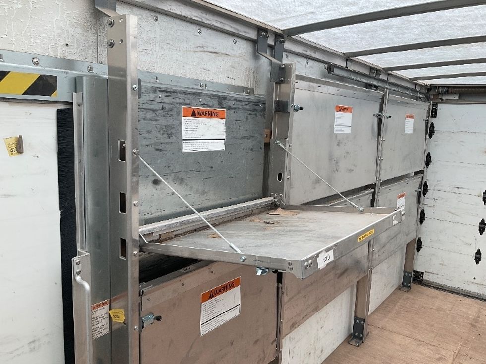 Light Duty Box Truck-Light and Medium Duty Trucks-GMC-2022-Savana G33903-Phoenix-AZ-33,191\n\t\tmiles-$ 49,750 - Image 29