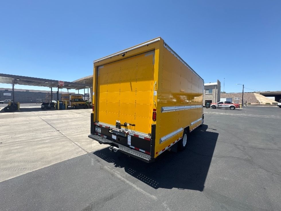 Light Duty Box Truck-Light and Medium Duty Trucks-GMC-2022-Savana G33903-Phoenix-AZ-58,877\n\t\tmiles-$ 29,250 - Image 10