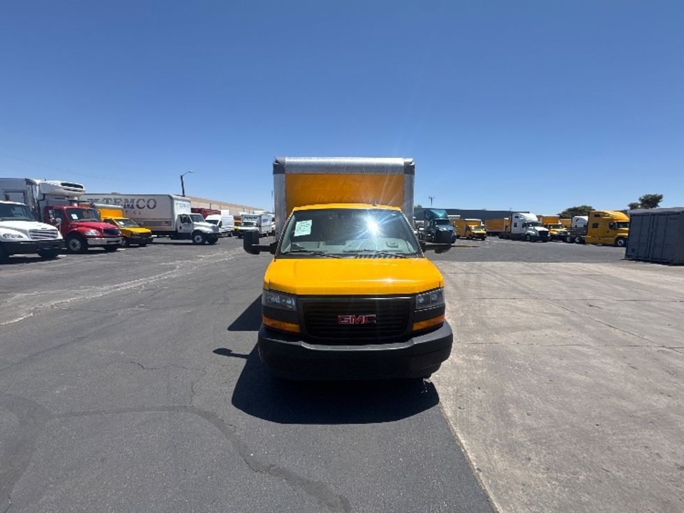 Light Duty Box Truck-Light and Medium Duty Trucks-GMC-2022-Savana G33903-Phoenix-AZ-58,877\n\t\tmiles-$ 29,250 - Image 2