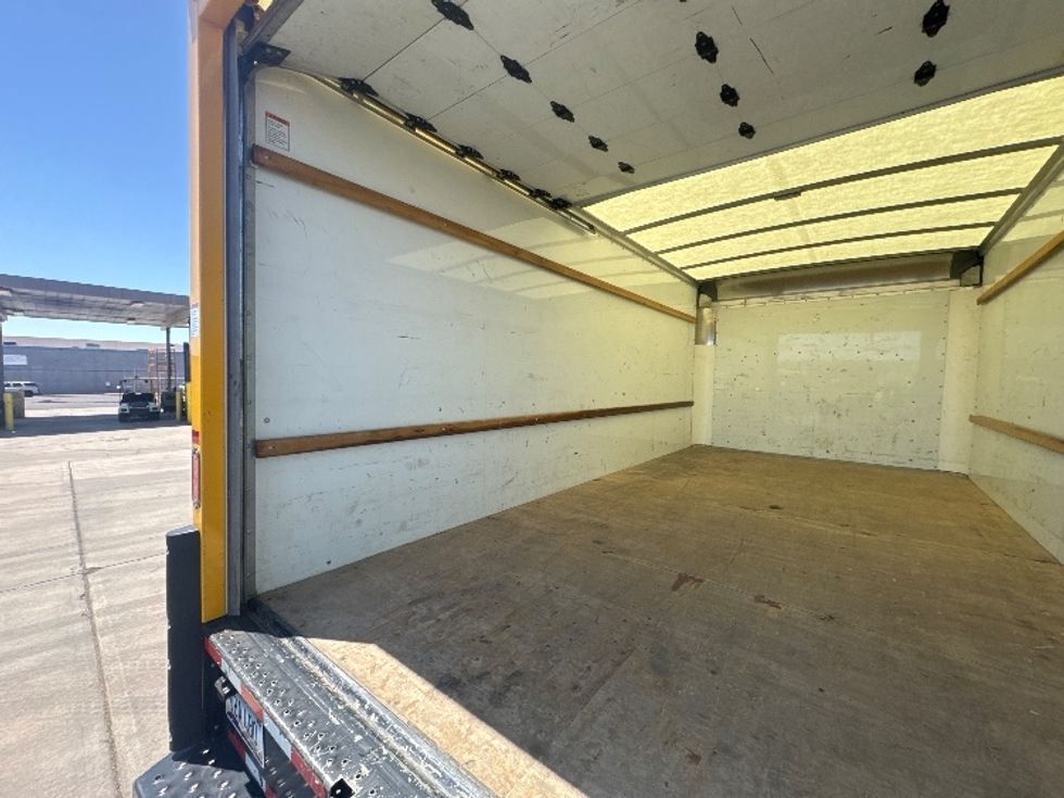 Light Duty Box Truck-Light and Medium Duty Trucks-GMC-2022-Savana G33903-Phoenix-AZ-58,877\n\t\tmiles-$ 29,250 - Image 8