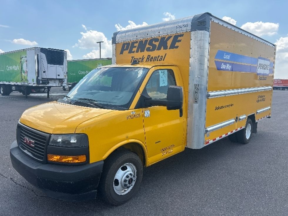 2022 Gmc Savana 3500 Cutaway photo 3