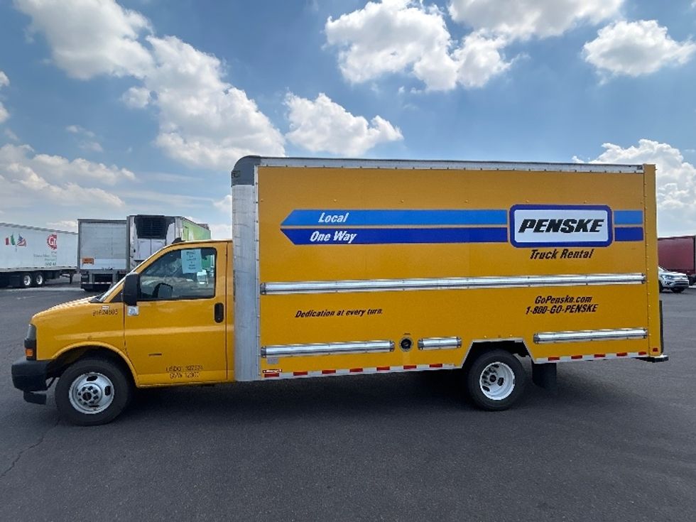 2022 Gmc Savana 3500 Cutaway photo 4