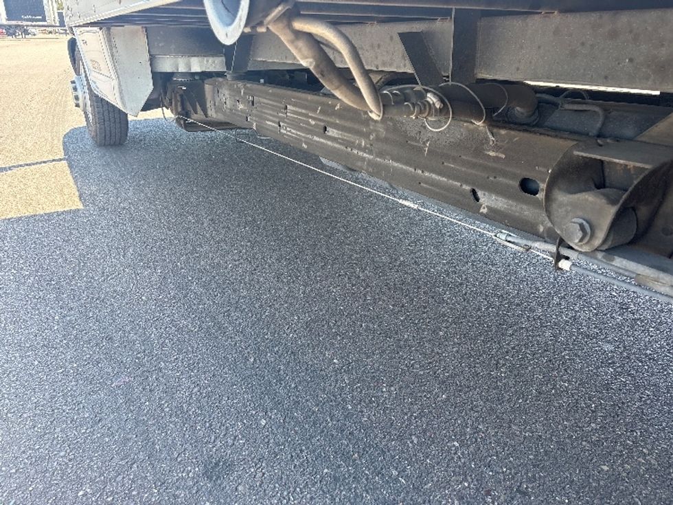 Light Duty Box Truck-Light and Medium Duty Trucks-GMC-2022-Savana G33903-Phoenix-AZ-74,095\n\t\tmiles-$ 35,250 - Image 5