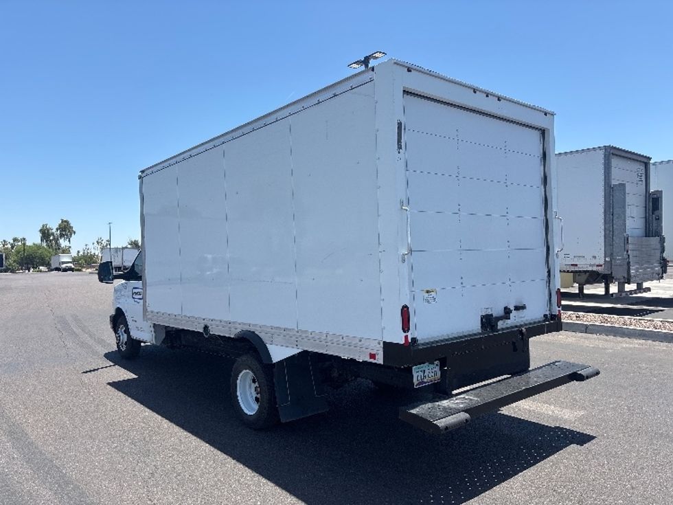 Light Duty Box Truck-Light and Medium Duty Trucks-GMC-2022-Savana G33903-Phoenix-AZ-74,095\n\t\tmiles-$ 35,250 - Image 6