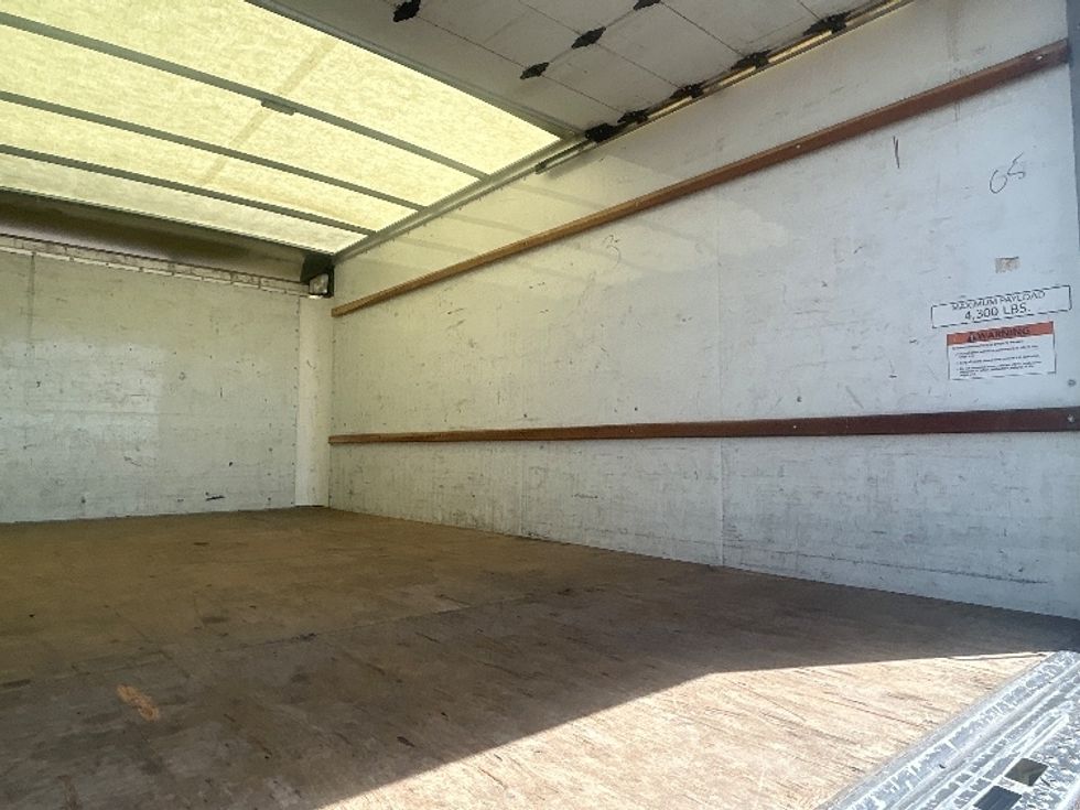 Light Duty Box Truck-Light and Medium Duty Trucks-GMC-2022-Savana G33903-Phoenix-AZ-83,560\n\t\tmiles-$ 26,500 - Image 12
