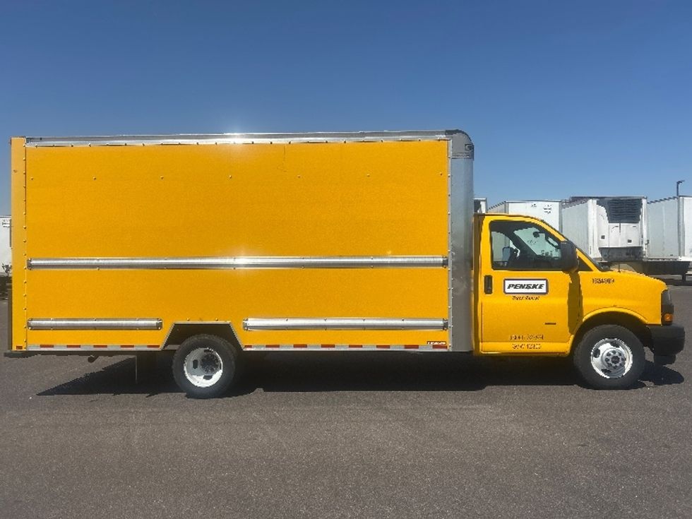 Light Duty Box Truck-Light and Medium Duty Trucks-GMC-2022-Savana G33903-Phoenix-AZ-83,560\n\t\tmiles-$ 26,500 - Image 15