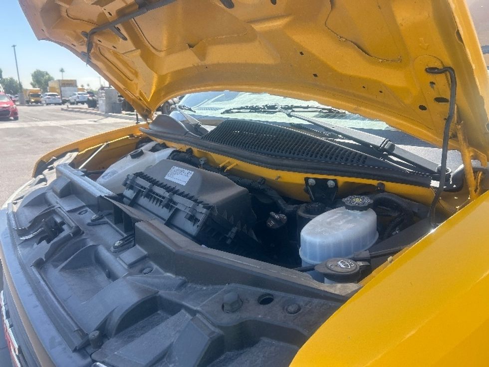 Light Duty Box Truck-Light and Medium Duty Trucks-GMC-2022-Savana G33903-Phoenix-AZ-83,560\n\t\tmiles-$ 26,500 - Image 24