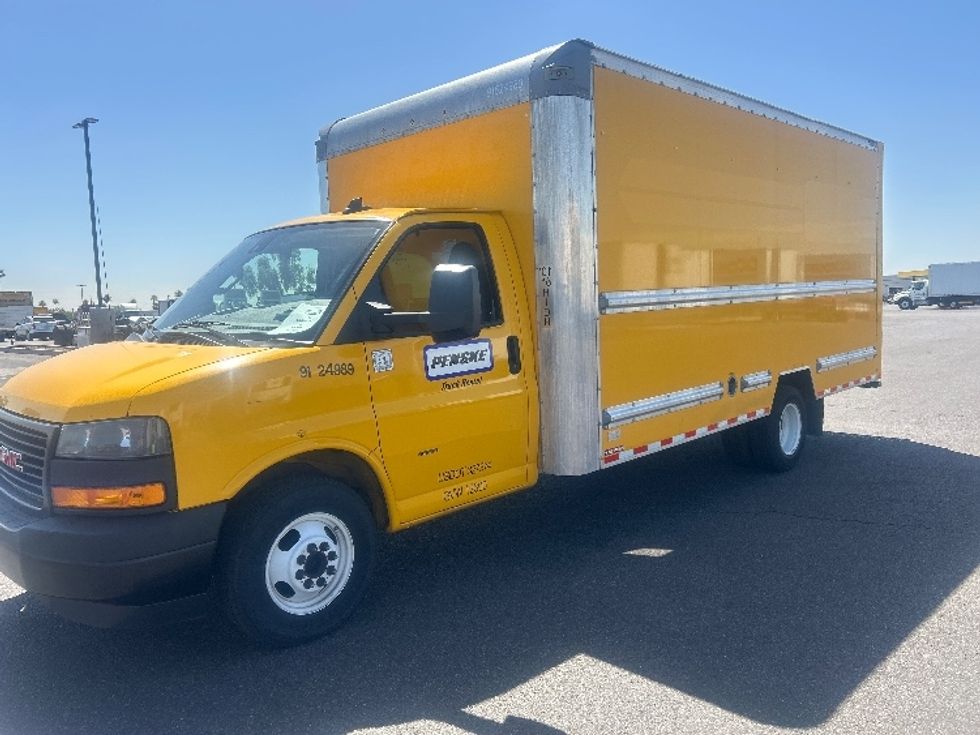Light Duty Box Truck-Light and Medium Duty Trucks-GMC-2022-Savana G33903-Phoenix-AZ-83,560\n\t\tmiles-$ 26,500 - Image 3