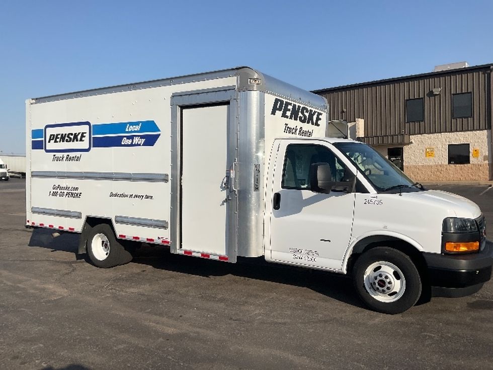 Light Duty Box Truck-Light and Medium Duty Trucks-GMC-2022-Savana G33903-Piqua-OH-35,839\n\t\tmiles-$ 41,750 - Image 1