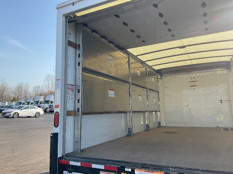 Light Duty Box Truck-Light and Medium Duty Trucks-GMC-2022-Savana G33903-Piqua-OH-35,839\n\t\tmiles-$ 41,750 - Image 10