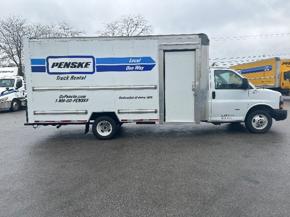 Light Duty Box Truck-Light and Medium Duty Trucks-GMC-2022-Savana G33903-Piqua-OH-55,889\n\t\tmiles-$ 41,500 - Image 15