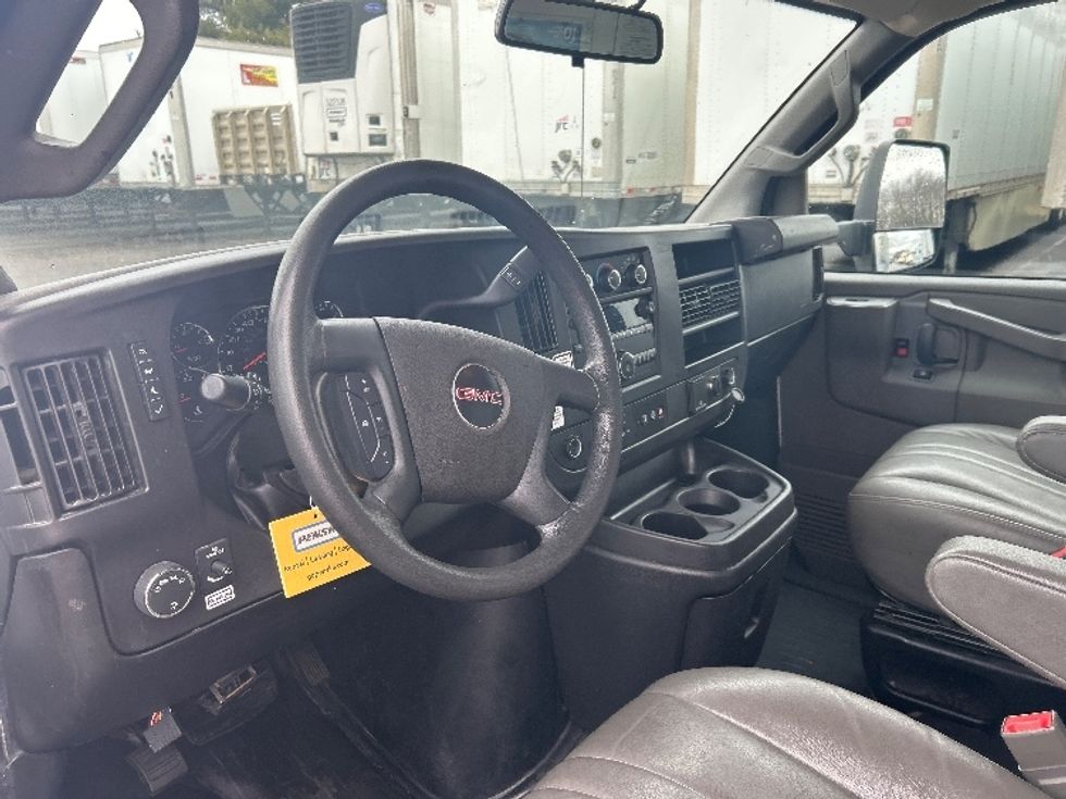 Light Duty Box Truck-Light and Medium Duty Trucks-GMC-2022-Savana G33903-Piqua-OH-55,889\n\t\tmiles-$ 41,500 - Image 17