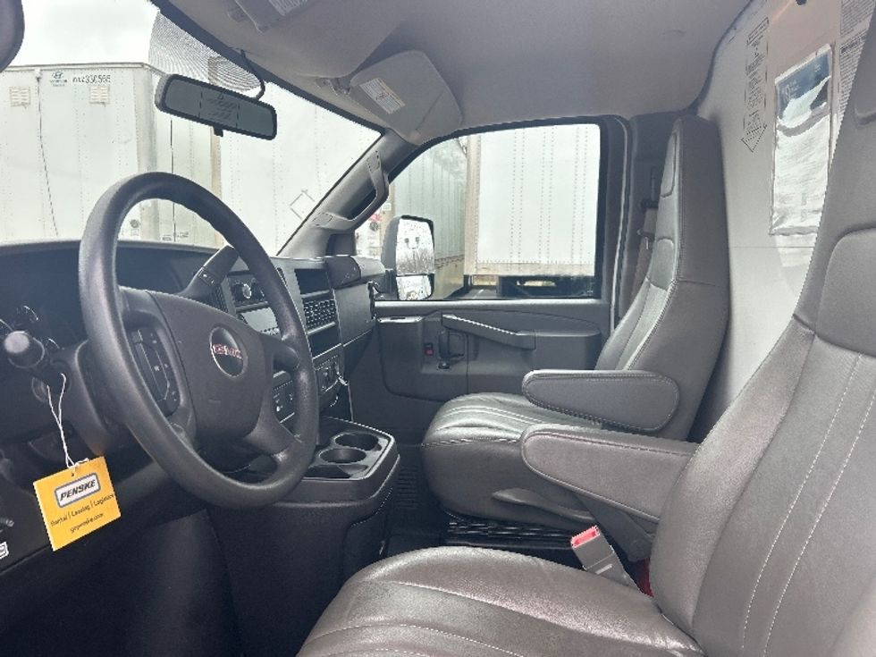 Light Duty Box Truck-Light and Medium Duty Trucks-GMC-2022-Savana G33903-Piqua-OH-55,889\n\t\tmiles-$ 41,500 - Image 19
