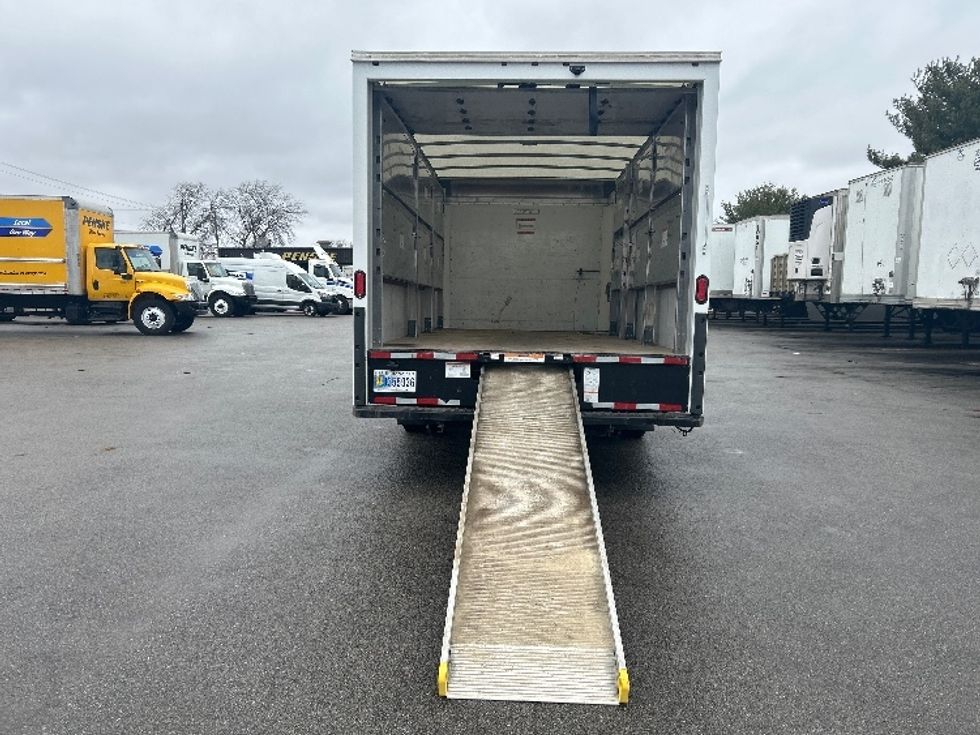 Light Duty Box Truck-Light and Medium Duty Trucks-GMC-2022-Savana G33903-Piqua-OH-55,889\n\t\tmiles-$ 41,500 - Image 9
