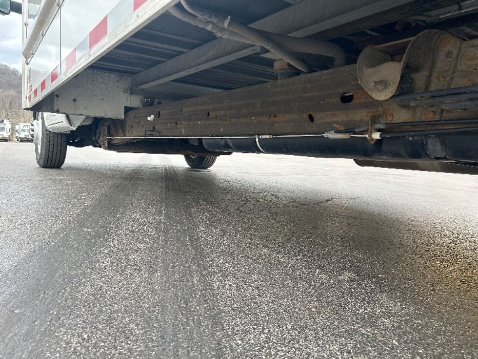 Light Duty Box Truck-Light and Medium Duty Trucks-GMC-2022-Savana G33903-Pittsburgh-PA-37,663\n\t\tmiles-$ 40,750 - Image 13