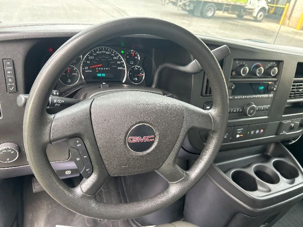 Light Duty Box Truck-Light and Medium Duty Trucks-GMC-2022-Savana G33903-Pittsburgh-PA-37,663\n\t\tmiles-$ 40,750 - Image 17