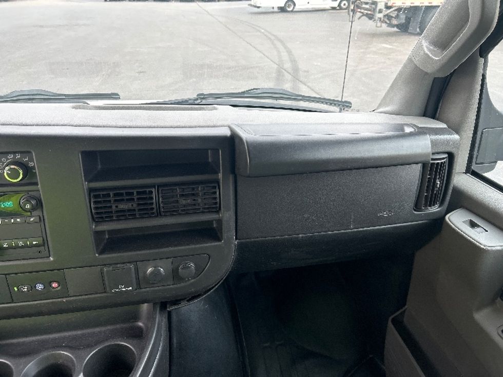 Light Duty Box Truck-Light and Medium Duty Trucks-GMC-2022-Savana G33903-Pittsburgh-PA-37,663\n\t\tmiles-$ 40,750 - Image 20