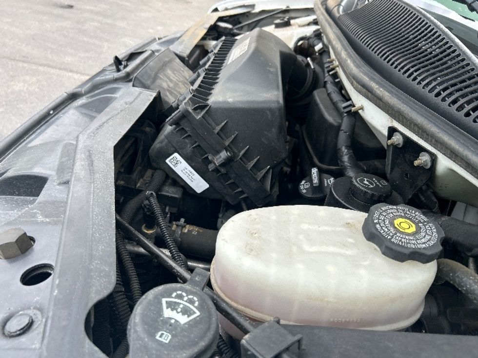 Light Duty Box Truck-Light and Medium Duty Trucks-GMC-2022-Savana G33903-Pittsburgh-PA-37,663\n\t\tmiles-$ 40,750 - Image 23