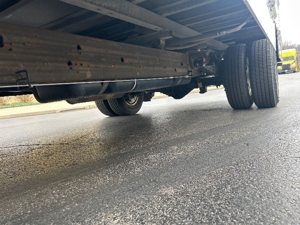 Light Duty Box Truck-Light and Medium Duty Trucks-GMC-2022-Savana G33903-Pittsburgh-PA-37,663\n\t\tmiles-$ 40,750 - Image 5