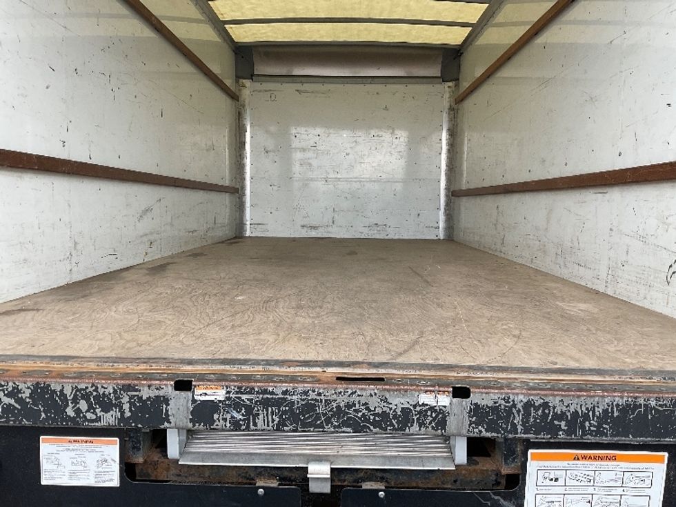 Light Duty Box Truck-Light and Medium Duty Trucks-GMC-2022-Savana G33903-Pittsburgh-PA-69,214\n\t\tmiles-$ 32,500 - Image 10
