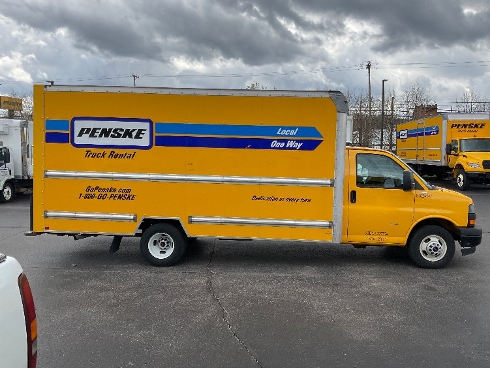 Light Duty Box Truck-Light and Medium Duty Trucks-GMC-2022-Savana G33903-Pittsburgh-PA-69,214\n\t\tmiles-$ 32,500 - Image 15