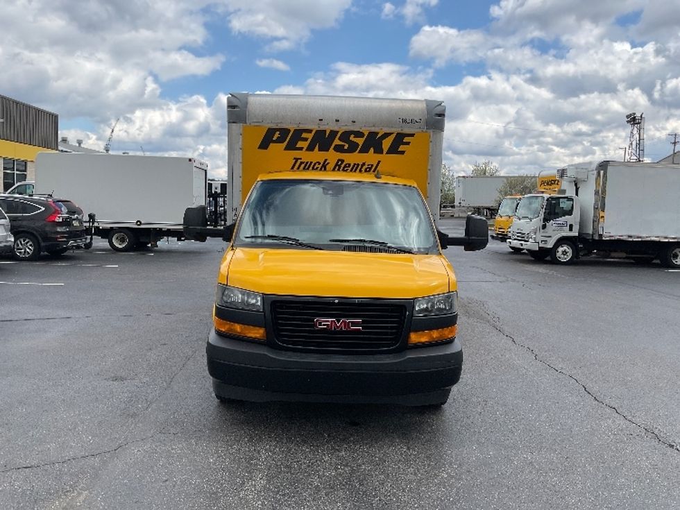 Light Duty Box Truck-Light and Medium Duty Trucks-GMC-2022-Savana G33903-Pittsburgh-PA-69,214\n\t\tmiles-$ 32,500 - Image 2