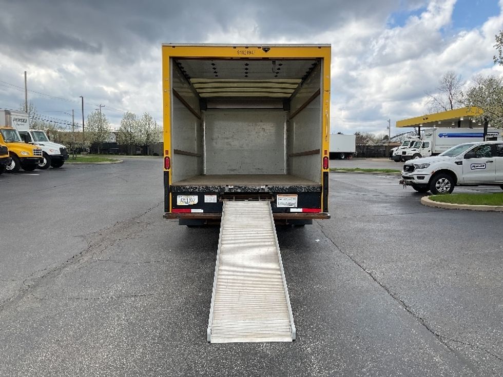Light Duty Box Truck-Light and Medium Duty Trucks-GMC-2022-Savana G33903-Pittsburgh-PA-69,214\n\t\tmiles-$ 32,500 - Image 9