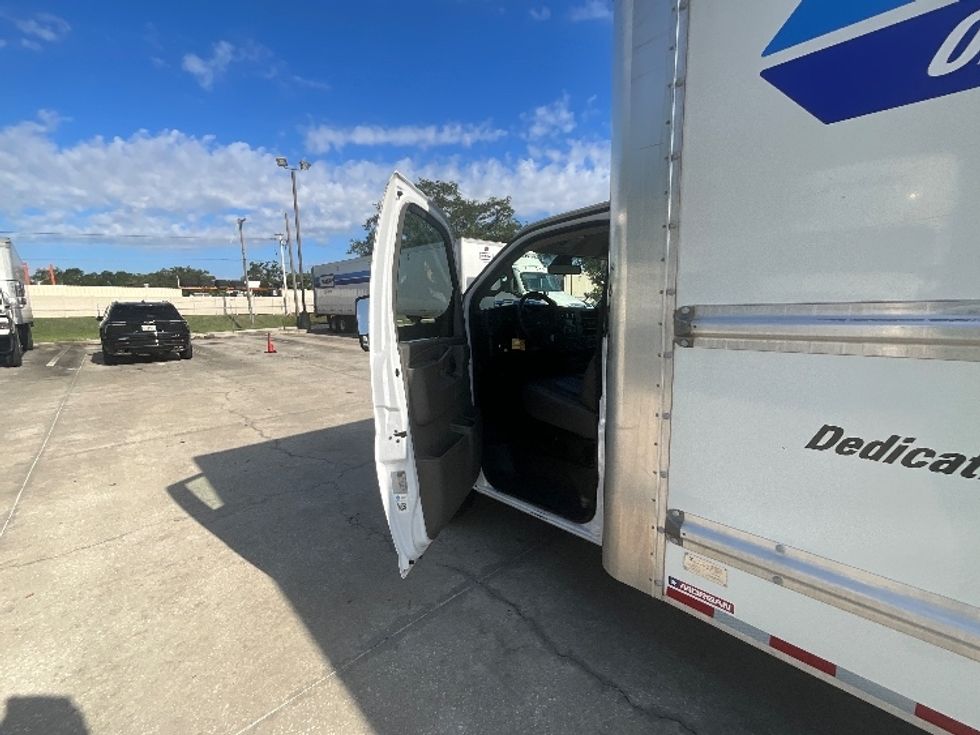 Light Duty Box Truck-Light and Medium Duty Trucks-GMC-2022-Savana G33903-Plymouth-MI-127,464\n\t\tmiles-$ 25,750 - Image 15