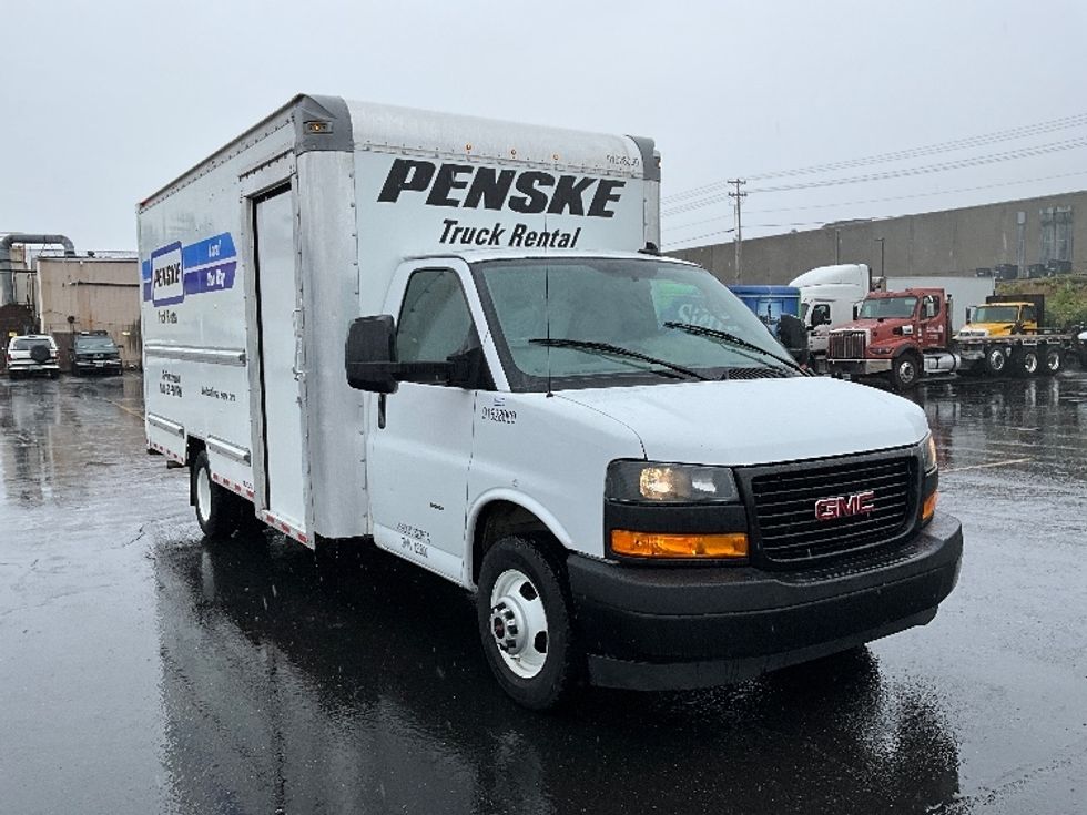 Light Duty Box Truck-Light and Medium Duty Trucks-GMC-2022-Savana G33903-Portland-OR-41,349\n\t\tmiles-$ 42,250 - Image 1
