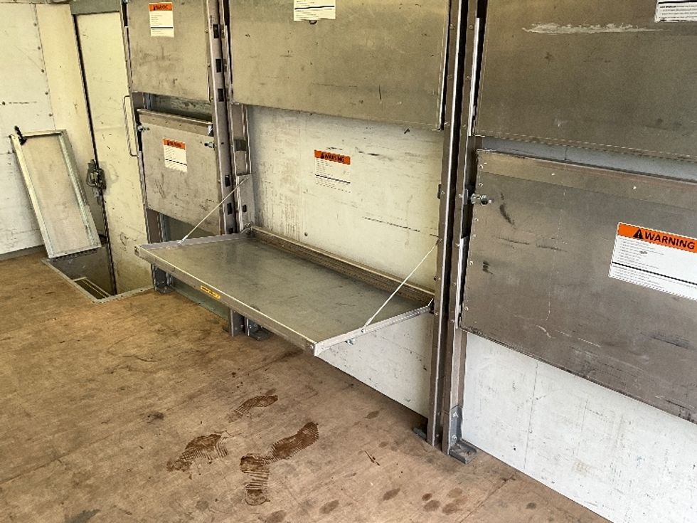 Light Duty Box Truck-Light and Medium Duty Trucks-GMC-2022-Savana G33903-Portland-OR-41,349\n\t\tmiles-$ 42,250 - Image 25