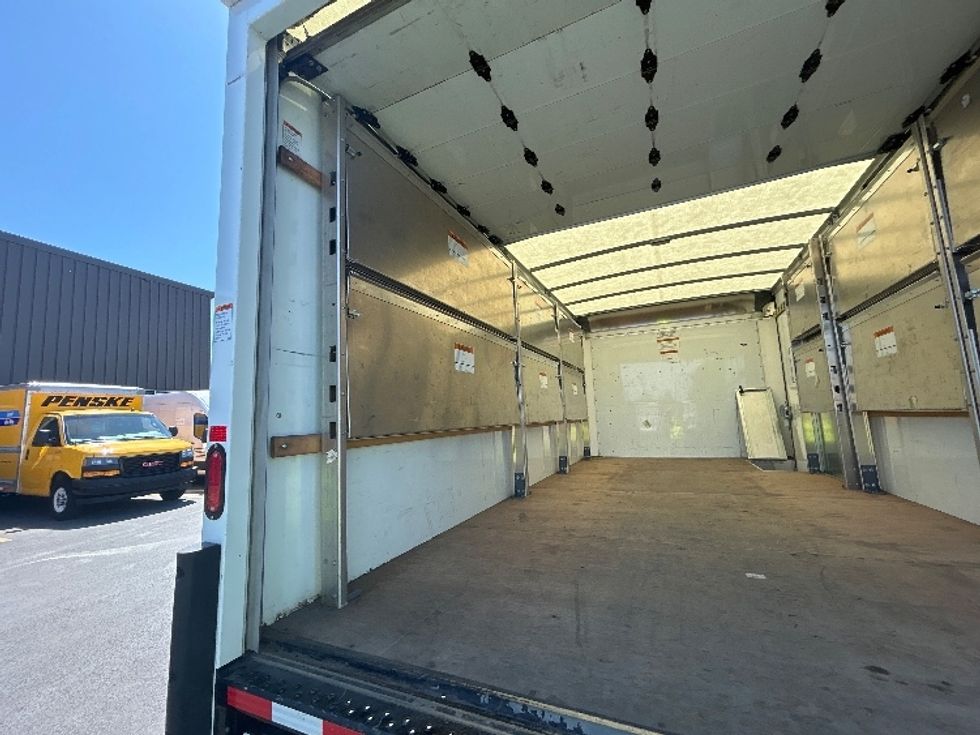 Light Duty Box Truck-Light and Medium Duty Trucks-GMC-2022-Savana G33903-Portland-OR-47,684\n\t\tmiles-$ 44,000 - Image 11