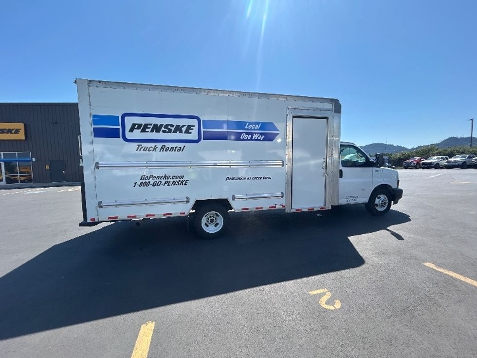 Light Duty Box Truck-Light and Medium Duty Trucks-GMC-2022-Savana G33903-Portland-OR-47,684\n\t\tmiles-$ 44,000 - Image 15