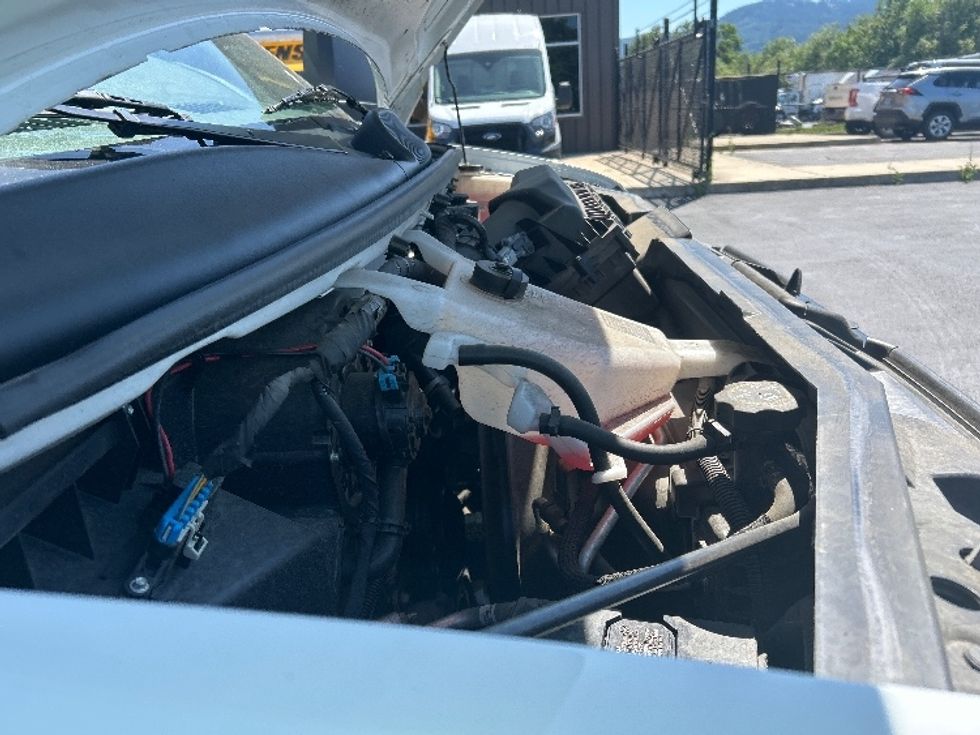 Light Duty Box Truck-Light and Medium Duty Trucks-GMC-2022-Savana G33903-Portland-OR-47,684\n\t\tmiles-$ 44,000 - Image 23