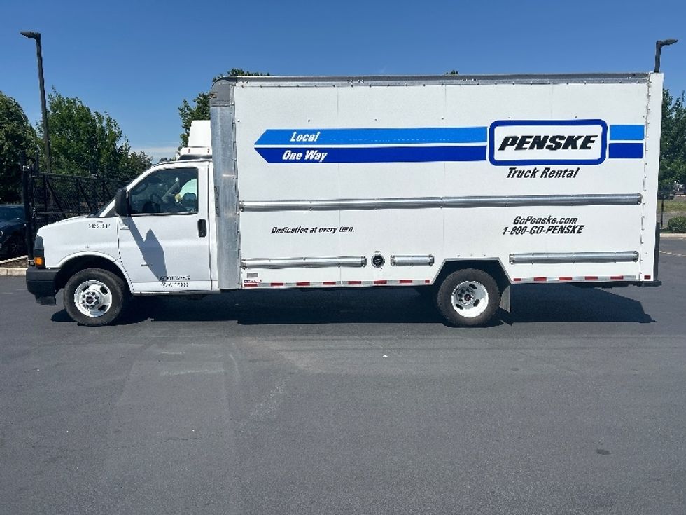 Light Duty Box Truck-Light and Medium Duty Trucks-GMC-2022-Savana G33903-Portland-OR-47,684\n\t\tmiles-$ 44,000 - Image 4