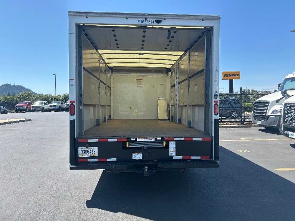 Light Duty Box Truck-Light and Medium Duty Trucks-GMC-2022-Savana G33903-Portland-OR-47,684\n\t\tmiles-$ 44,000 - Image 9
