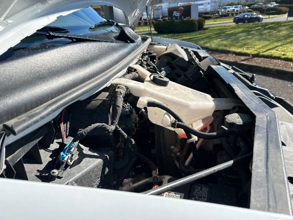 Light Duty Box Truck-Light and Medium Duty Trucks-GMC-2022-Savana G33903-Portland-OR-48,745\n\t\tmiles-$ 40,250 - Image 23