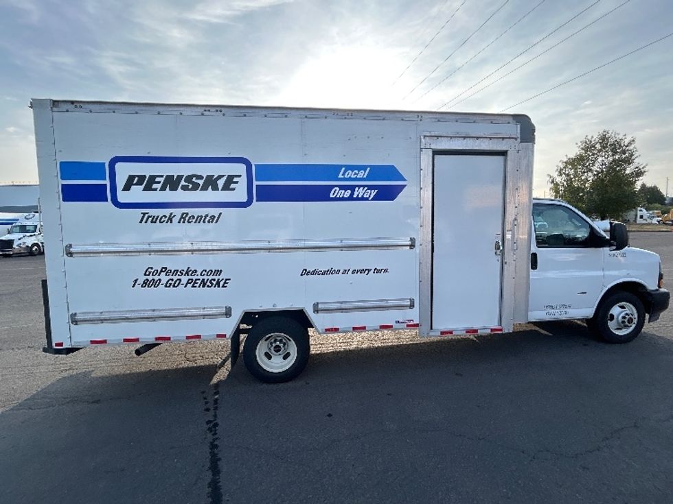 Light Duty Box Truck-Light and Medium Duty Trucks-GMC-2022-Savana G33903-Portland-OR-53,782\n\t\tmiles-$ 34,750 - Image 15
