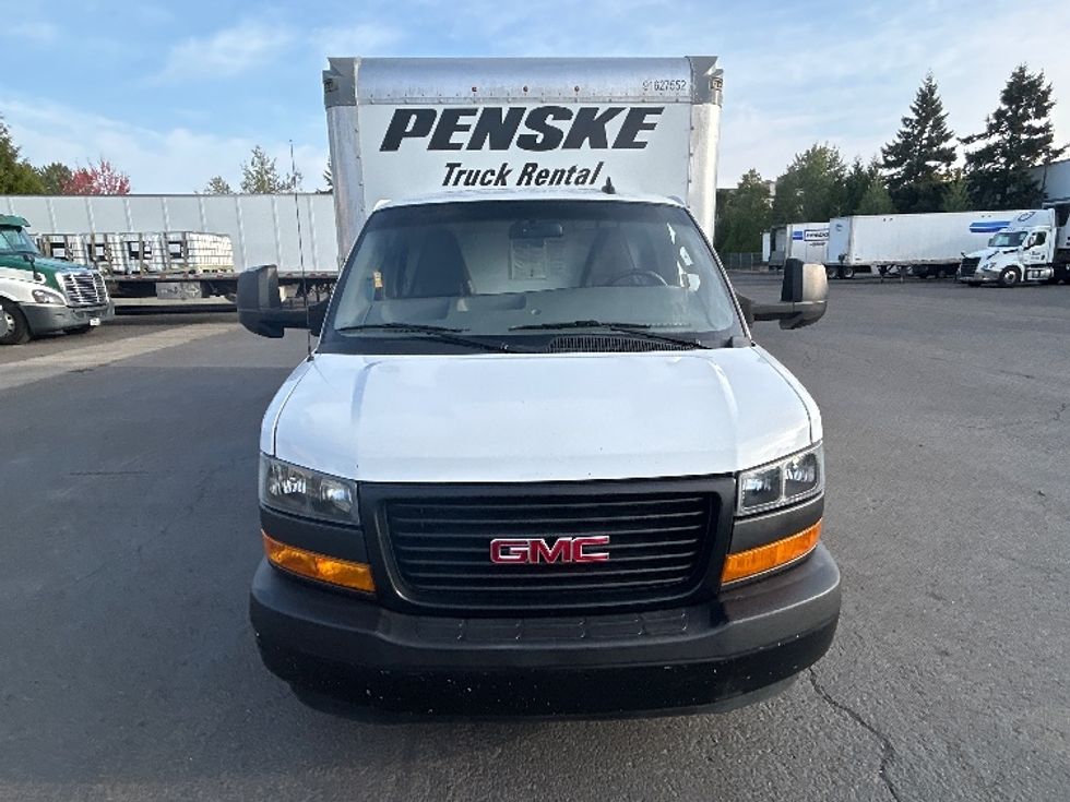 Light Duty Box Truck-Light and Medium Duty Trucks-GMC-2022-Savana G33903-Portland-OR-53,782\n\t\tmiles-$ 34,750 - Image 2