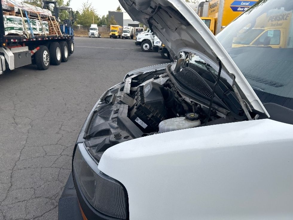 Light Duty Box Truck-Light and Medium Duty Trucks-GMC-2022-Savana G33903-Portland-OR-53,782\n\t\tmiles-$ 34,750 - Image 24