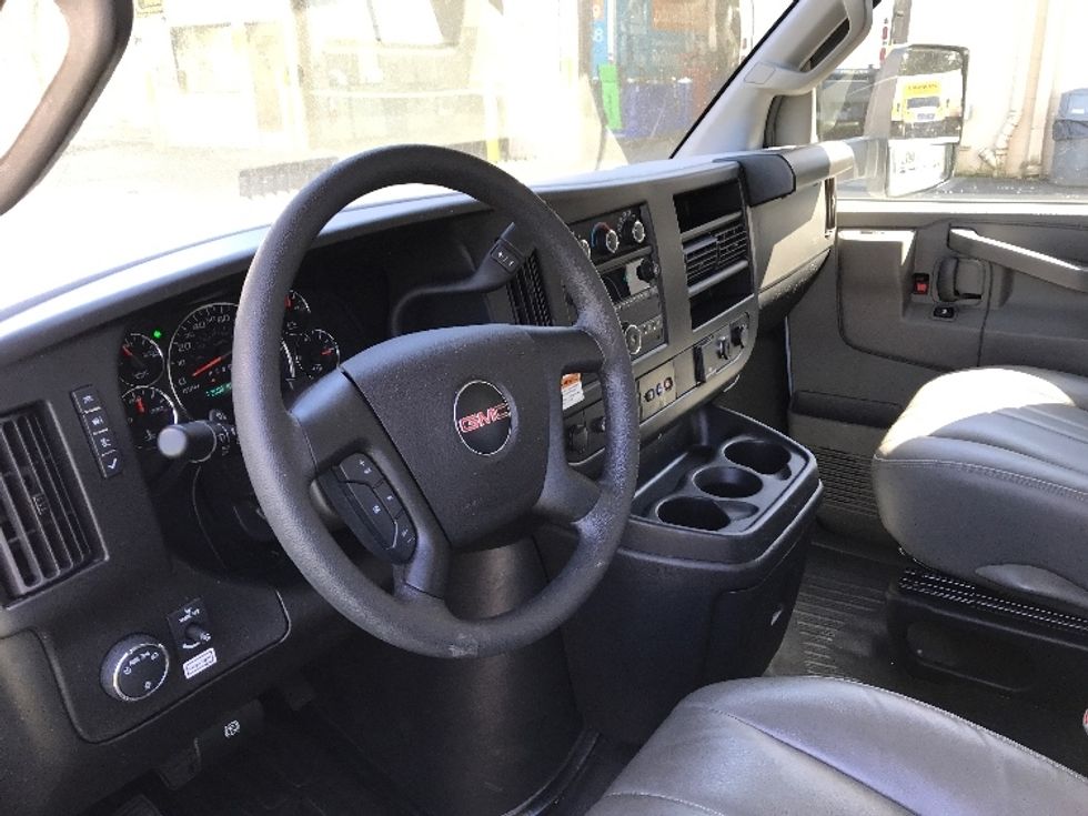 Light Duty Box Truck-Light and Medium Duty Trucks-GMC-2022-Savana G33903-Portland-OR-72,609\n\t\tmiles-$ 42,000 - Image 17